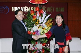 Chủ tịch Ủy ban Trung ương MTTQ Việt Nam thăm, chúc mừng Hội Liên hiệp Phụ nữ Việt Nam